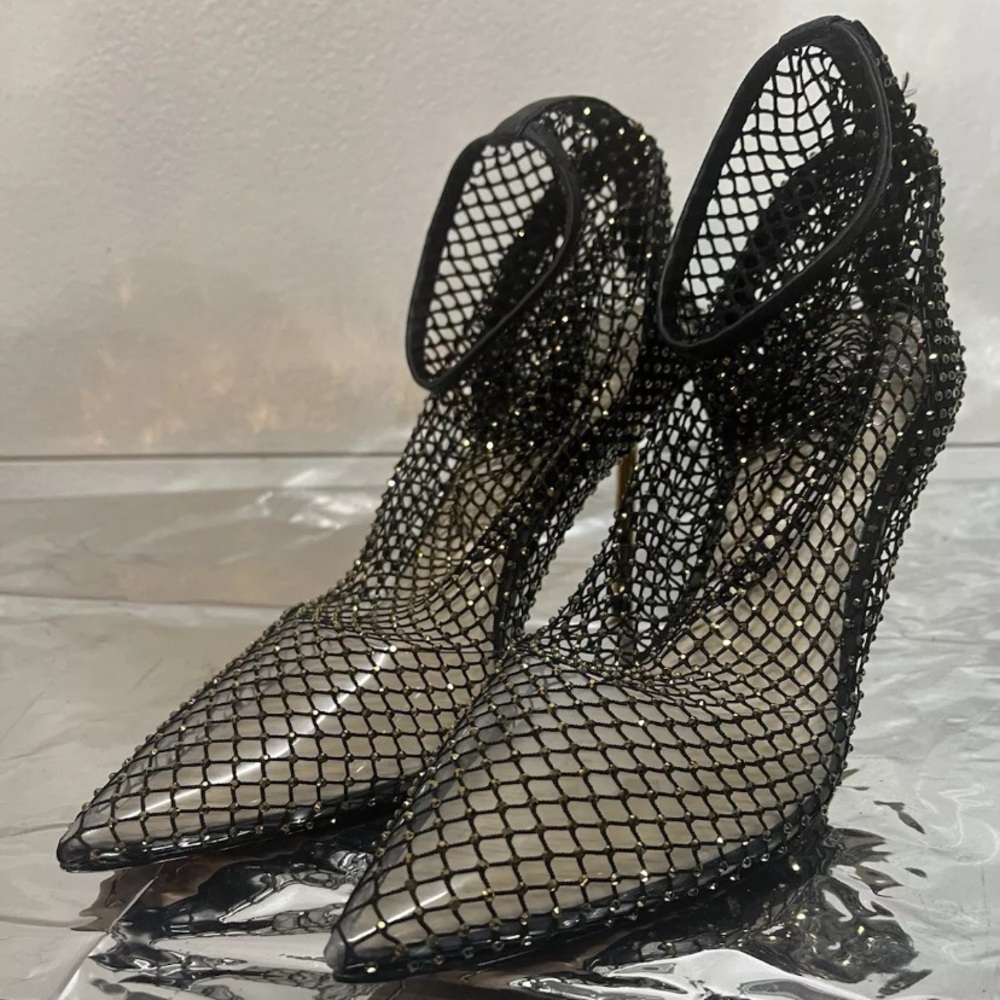 Vince camuto heels size 11